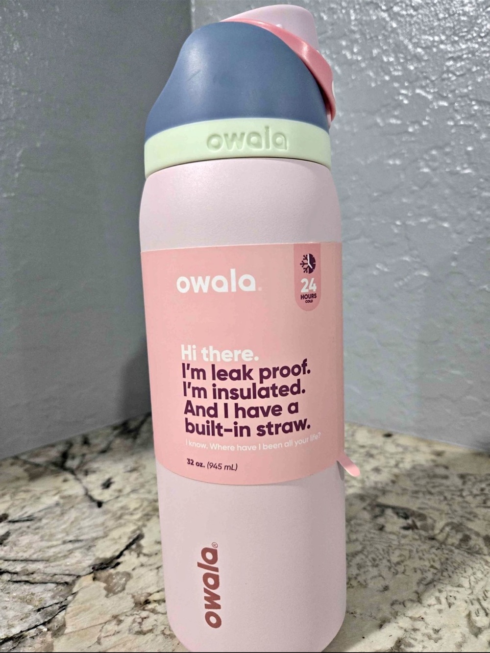 Owala Pink Insulated Water Bottle Built-In Straw 32oz